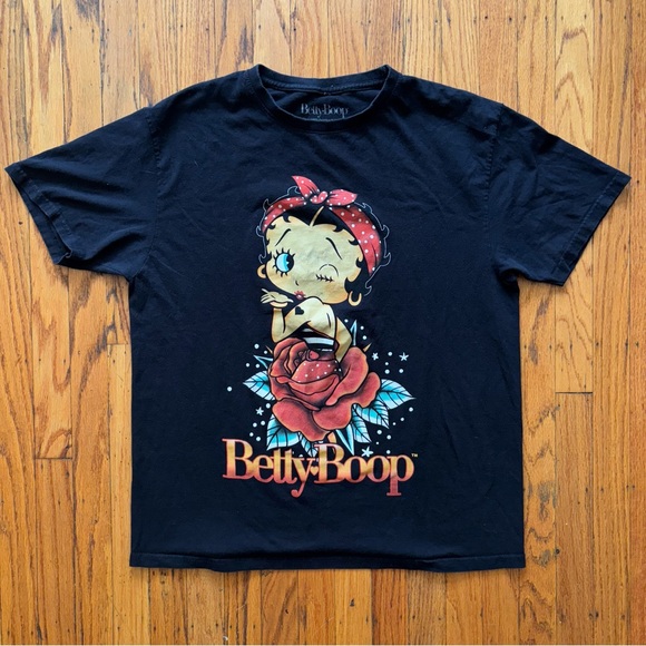 Betty Boop Biker Tattooed Pin Up Doll Rose T-Shirt - Picture 1 of 10